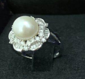 Pearl ring diamond