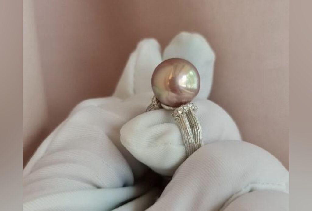 Pearl ring