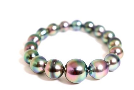 Black overtone tahitian pearls
